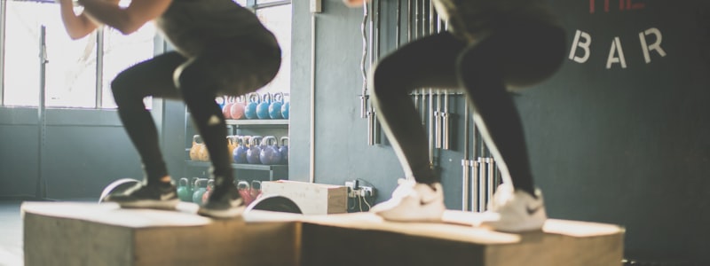 高性能篮球运动装备套装 - 包含球衣与护具